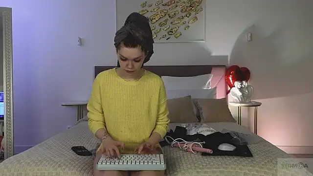 Snapshot of Nicole_Broown_ chatting on 1, 3, 2026 Nicole Broown online show from 1, 3, 2026