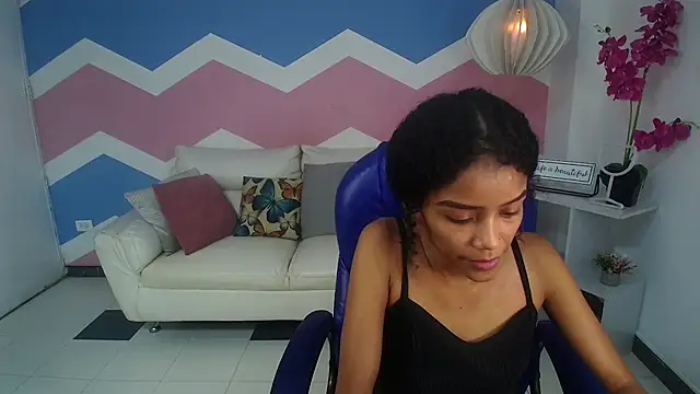 adisson petite1 online show from 12, 10, 2025