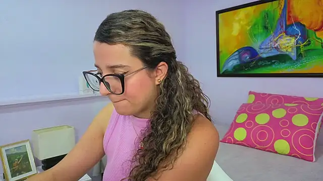 Snapshot of katiaa_lovv chatting on 16, 4, 2026 katiaa lovv online show from 16, 4, 2026