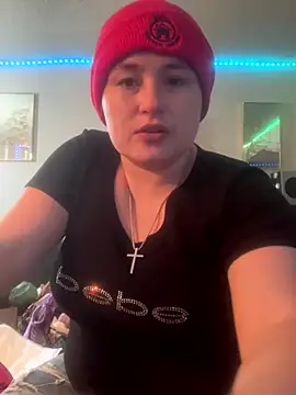 Snapshot of BuzzBunni69 chatting on 4, 10, 2025 BuzzBunni69 online show from 4, 10, 2025