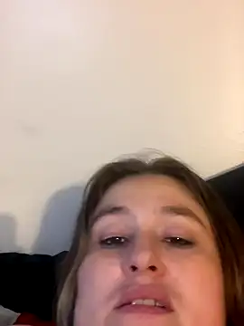 Snapshot of BuzzBunni69 chatting on 5, 11, 2025 BuzzBunni69 online show from 5, 11, 2025