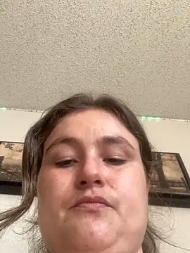 Snapshot of BuzzBunni69 chatting on 14, 11, 2025 BuzzBunni69 online show from 14, 11, 2025