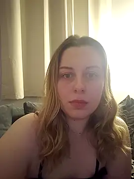 Snapshot of Brutal_brunettexx chatting on 3, 8, 2026 Brutal brunettexx online show from 3, 8, 2026