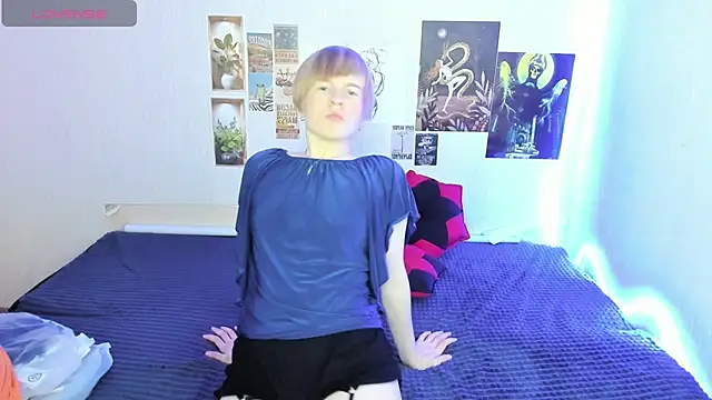 Cattie w  online show from 28, 11, 2025