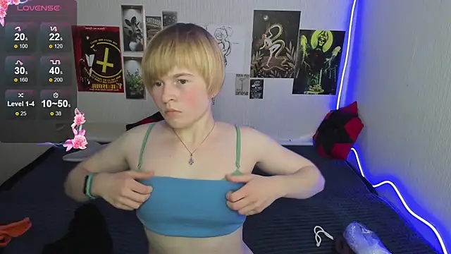 Cattie w  online show from 23, 12, 2025