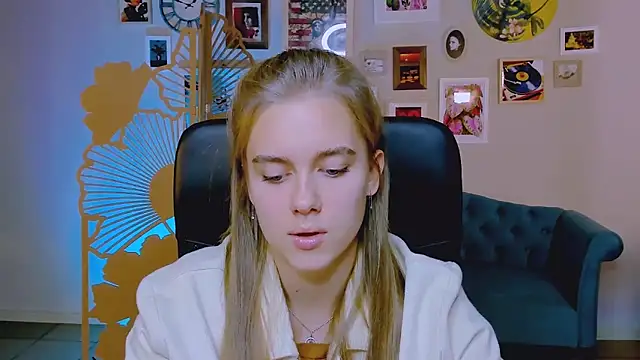 JuneWoods online show from 6, 10, 2025