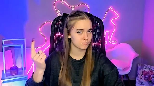 Snapshot of JuneWoods chatting on 16, 2, 2026 JuneWoods online show from 16, 2, 2026