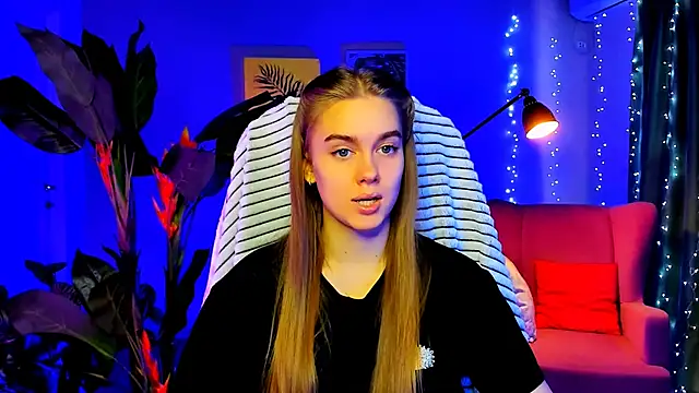 Snapshot of JuneWoods chatting on 25, 2, 2026 JuneWoods online show from 25, 2, 2026