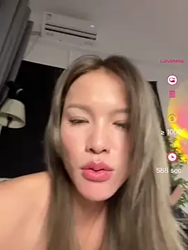 Snapshot of sharony_x chatting on 9, 6, 2026 sharony x online show from 9, 6, 2026