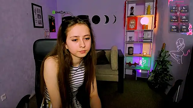 Snapshot of rebecca_smile chatting on 4, 5, 2026 rebecca smile online show from 4, 5, 2026