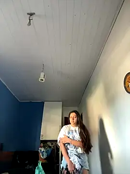 Snapshot of larj021bb chatting on 17, 11, 2025 larj021bb online show from 17, 11, 2025