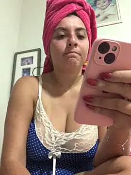 Snapshot of larj021bb chatting on 12, 2, 2026 larj021bb online show from 12, 2, 2026