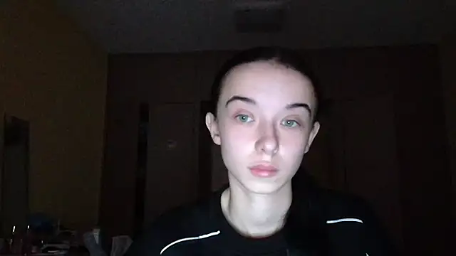 Emilia Light online show from 19, 11, 2025