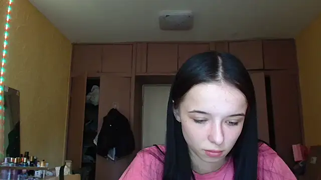 Emilia Light online show from 4, 6, 2026