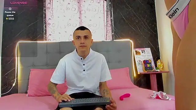 CharlotteAndSimon online show from 5, 3, 2026