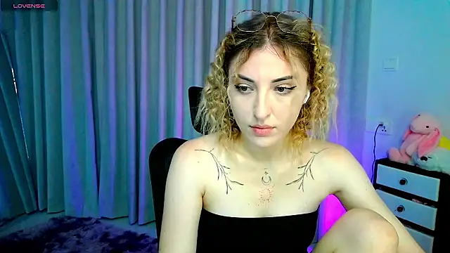 Snapshot of AmyVilvet_ chatting on 13, 3, 2026 AmyVilvet online show from 13, 3, 2026