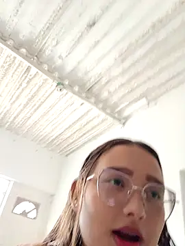 young dairy01 online show from 1, 10, 2025