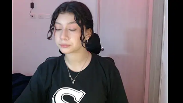 Ivonnybonn online show from 20, 11, 2025