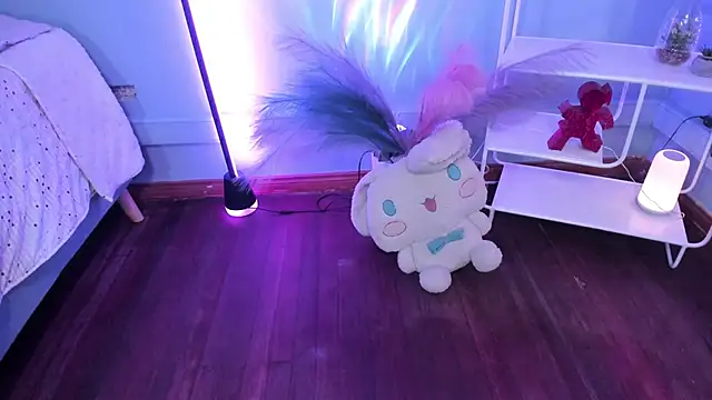 Snapshot of KathiaSaenz_ chatting on 9, 10, 2025 KathiaSaenz online show from 9, 10, 2025