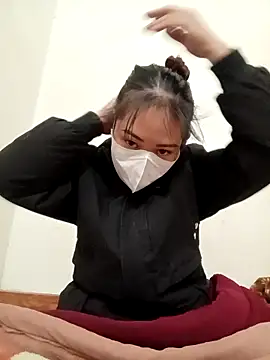 Snapshot of bree-zz chatting on 30, 11, 2025 bree-zz online show from 30, 11, 2025