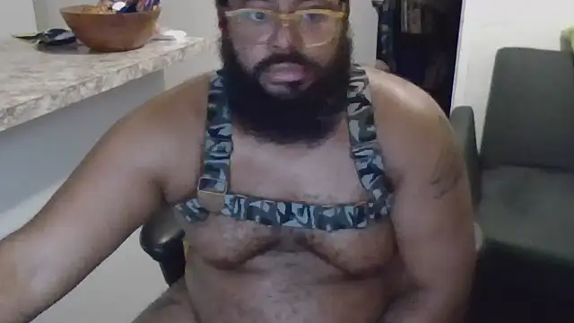 Snapshot of bear_named_j chatting on 5, 10, 2025 bear named j online show from 5, 10, 2025