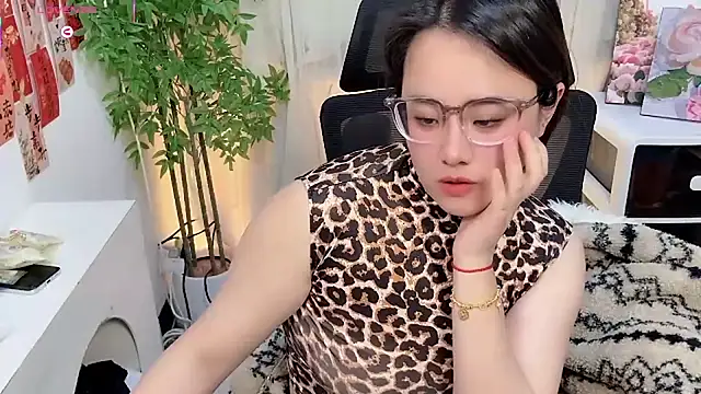 NEWONETO online show from 24, 2, 2026