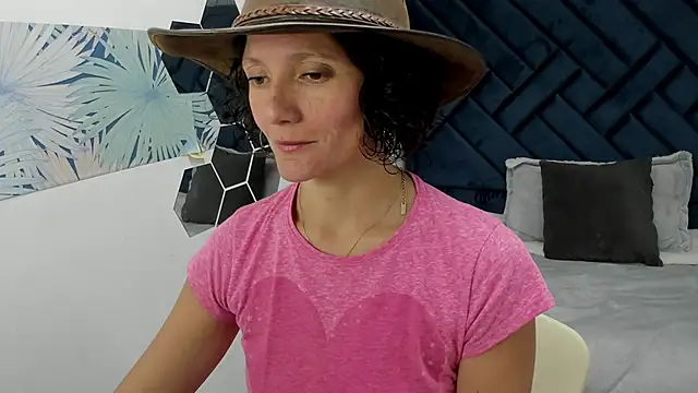 Valery More   online show from 21, 11, 2025