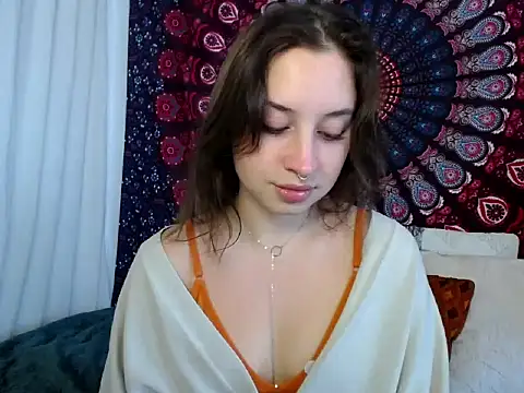 AdalynKiss online show from 24, 11, 2025