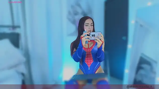 Fernandabig online show from 5, 10, 2025