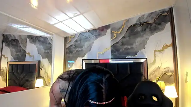 SusanVilla online show from 15, 4, 2026