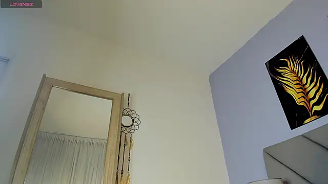 Kandyfrees  online show from 12, 10, 2025