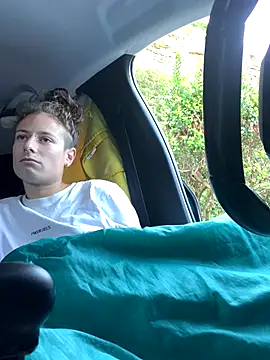 GoldenPussy1329 online show from 13, 10, 2025