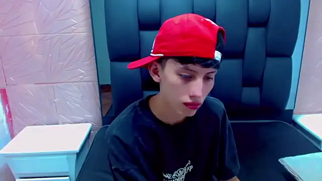 thaigo twink38 online show from 14, 1, 2026