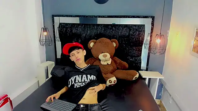 thaigo twink38 online show from 25, 6, 2026