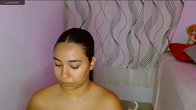 Sofi Booty07 online show from 16, 10, 2025