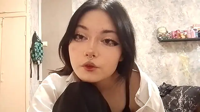 Beeping Creature online show from 2, 11, 2025