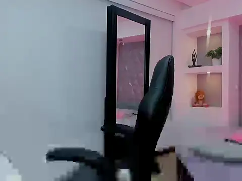 Maya Rivers online show from 10, 10, 2025