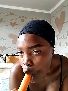 Snapshot of SexyValentinaXX chatting on 28, 9, 2025 SexyValentinaXX online show from 28, 9, 2025