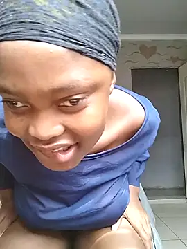 Snapshot of SexyValentinaXX chatting on 7, 10, 2025 SexyValentinaXX online show from 7, 10, 2025