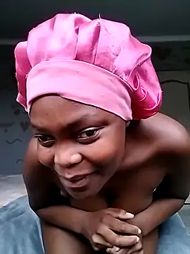 Snapshot of SexyValentinaXX chatting on 18, 10, 2025 SexyValentinaXX online show from 18, 10, 2025