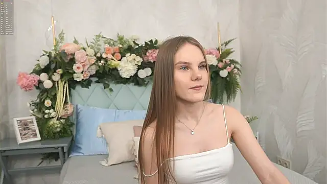 Lili Lohan online show from 15, 3, 2026