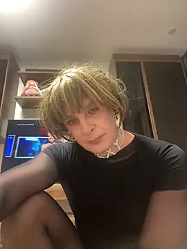 JoniGiuliani online show from 1, 12, 2025