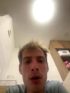 Snapshot of hot97411 chatting on 22, 10, 2025 hot97411 online show from 22, 10, 2025