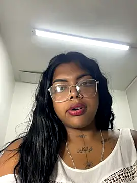 ParisBustamanterx online show from 10, 10, 2025