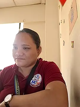 NestleGirl22 online show from 14, 4, 2026