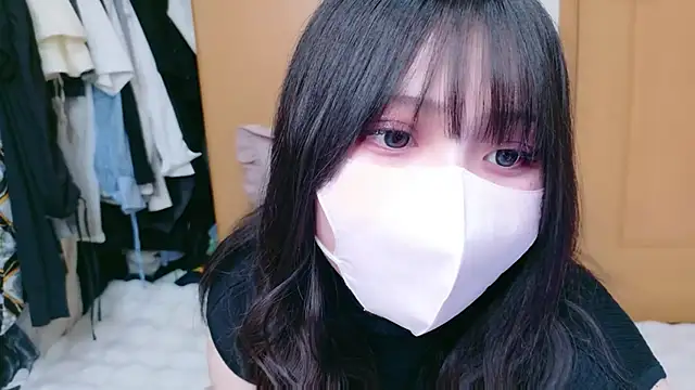 YUKINA 00 online show from 8, 7, 2026