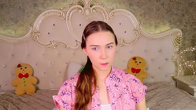 OliviaLay online show from 5, 12, 2025