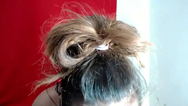 Snapshot of amandareddragon chatting on 18, 11, 2025 amandareddragon online show from 18, 11, 2025