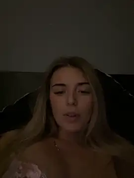 EllieEllxx online show from 4, 10, 2025