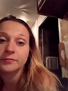 Snapshot of Queen2454 chatting on 29, 3, 2026 Queen2454 online show from 29, 3, 2026